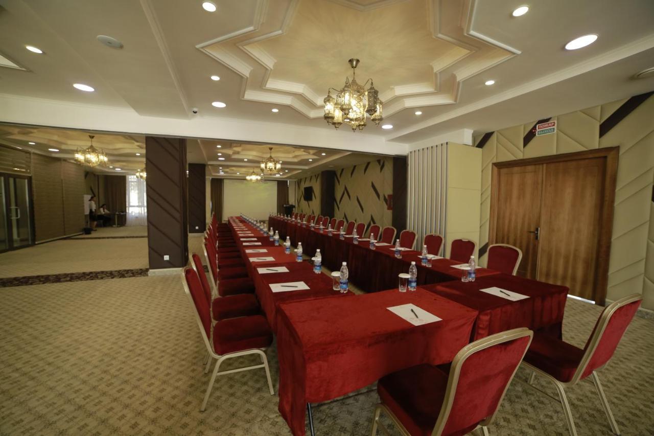 فندق Jannat Regency Jalal-Abad المظهر الخارجي الصورة